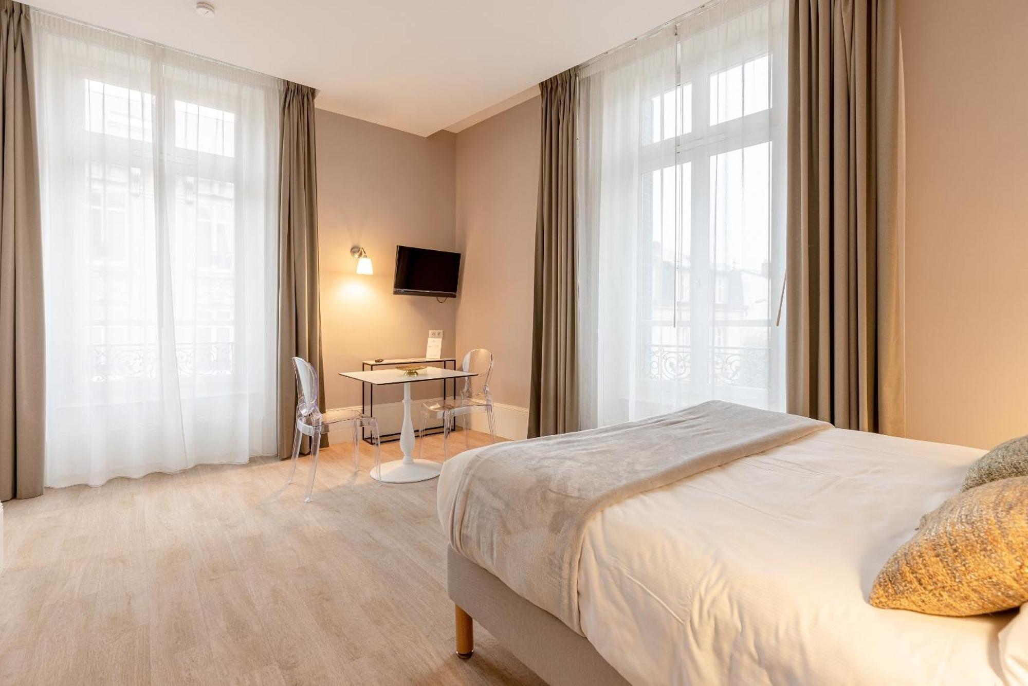 La Maison Blanche - Apparthotels De Charme Chic & Cosy A 350M Du Coeur De Ville De Limoges - Acces Autonome Bilik gambar